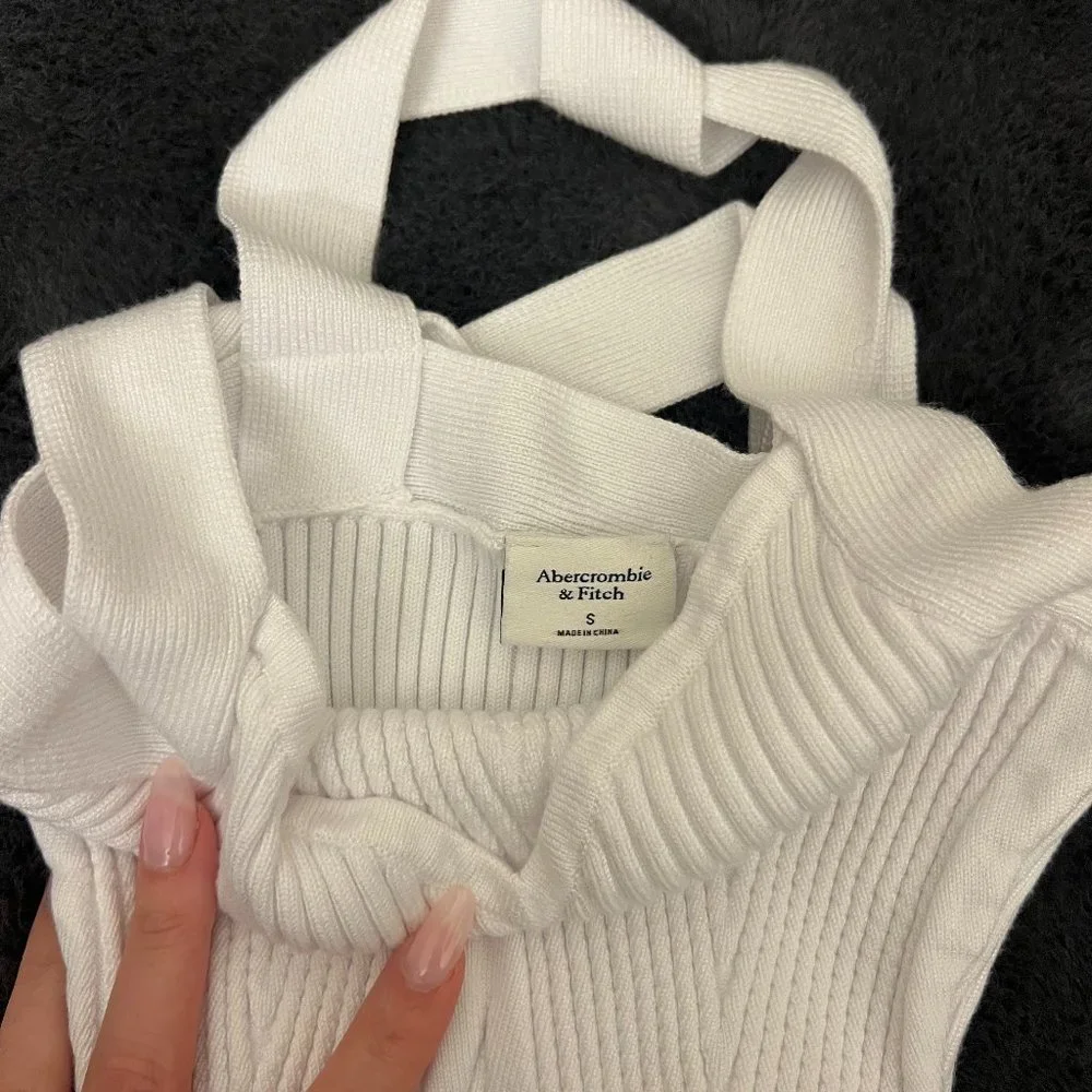 Abercrombie Sweetheart Cross-Back Bodysuit - Picture 4 of 4